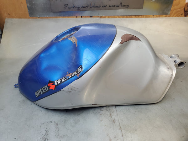 gas tankdamaged 1g sv650 99-02