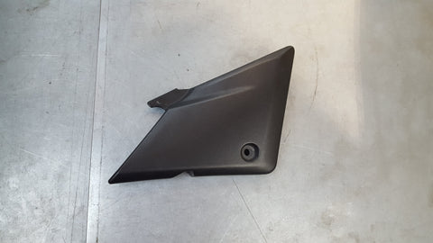 right triangle side cover 2g sv650/sv1000 2003 ONLY