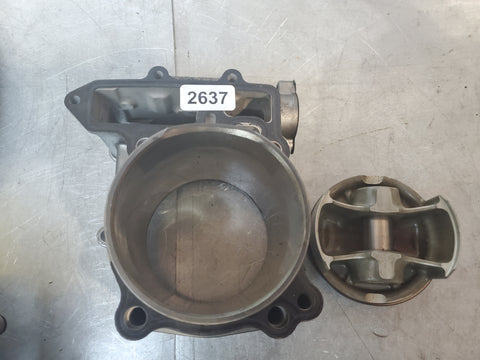 front cylinder and piston sv1000